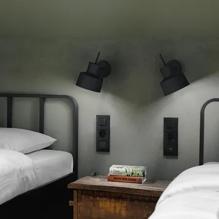 Hillview Grandvoir Hotel 4*