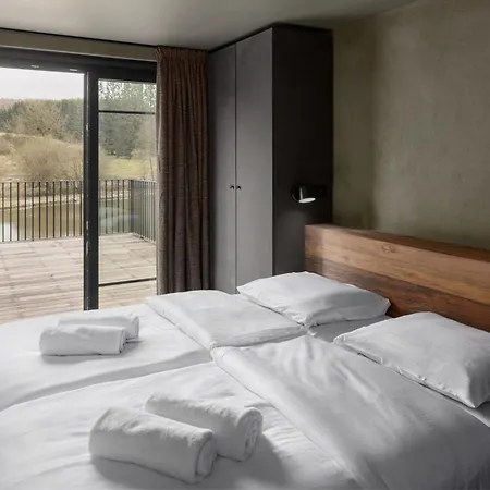 ホテル Hillview Grandvoir 4*