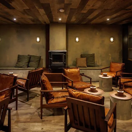 Hillview Grandvoir Hotel