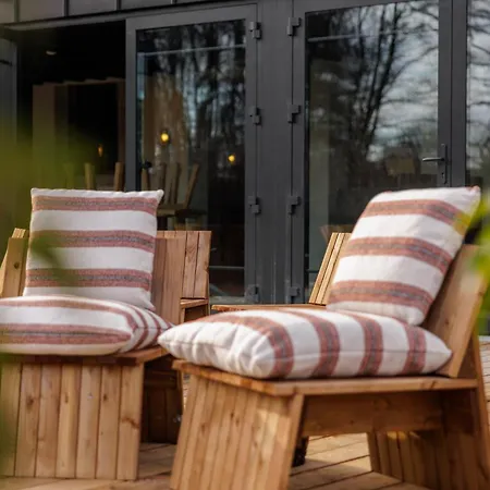 Hillview Grandvoir Hotel 4*